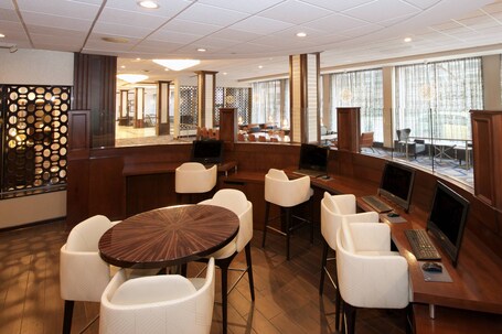Sheraton Indianapolis City Centre Hotel - Image 75