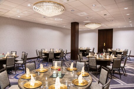 Sheraton Indianapolis City Centre Hotel - Image 40
