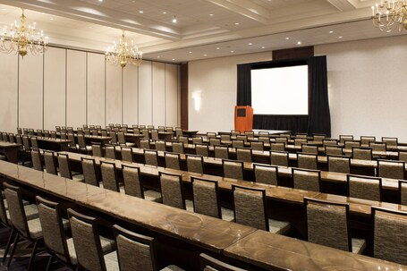 Sheraton Indianapolis City Centre Hotel - Image 102