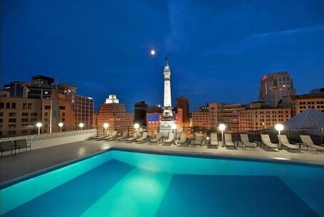 Sheraton Indianapolis City Centre Hotel - Image 2