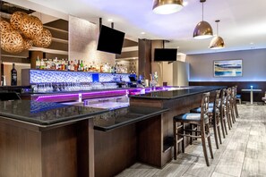 Bar (on property) - Crowne Plaza Los Angeles Harbor Hotel by IHG (San Pedro)
