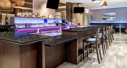 Crowne Plaza Los Angeles Harbor Hotel by IHG