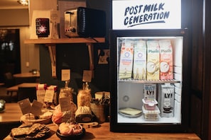 Petit déjeuner complet compris tous les jours