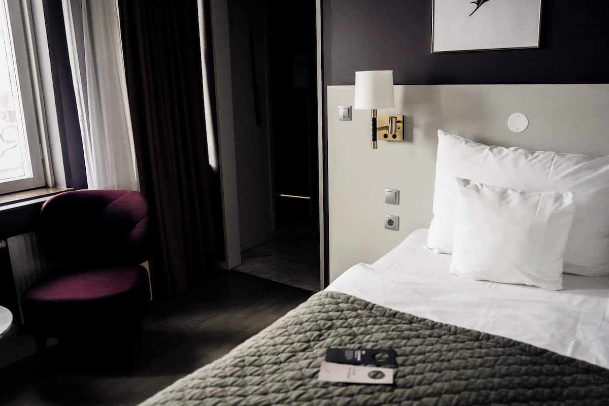 Single Room, 1 Twin Bed (Compact) | In-room safe, desk, blackout drapes, iron/ironing board