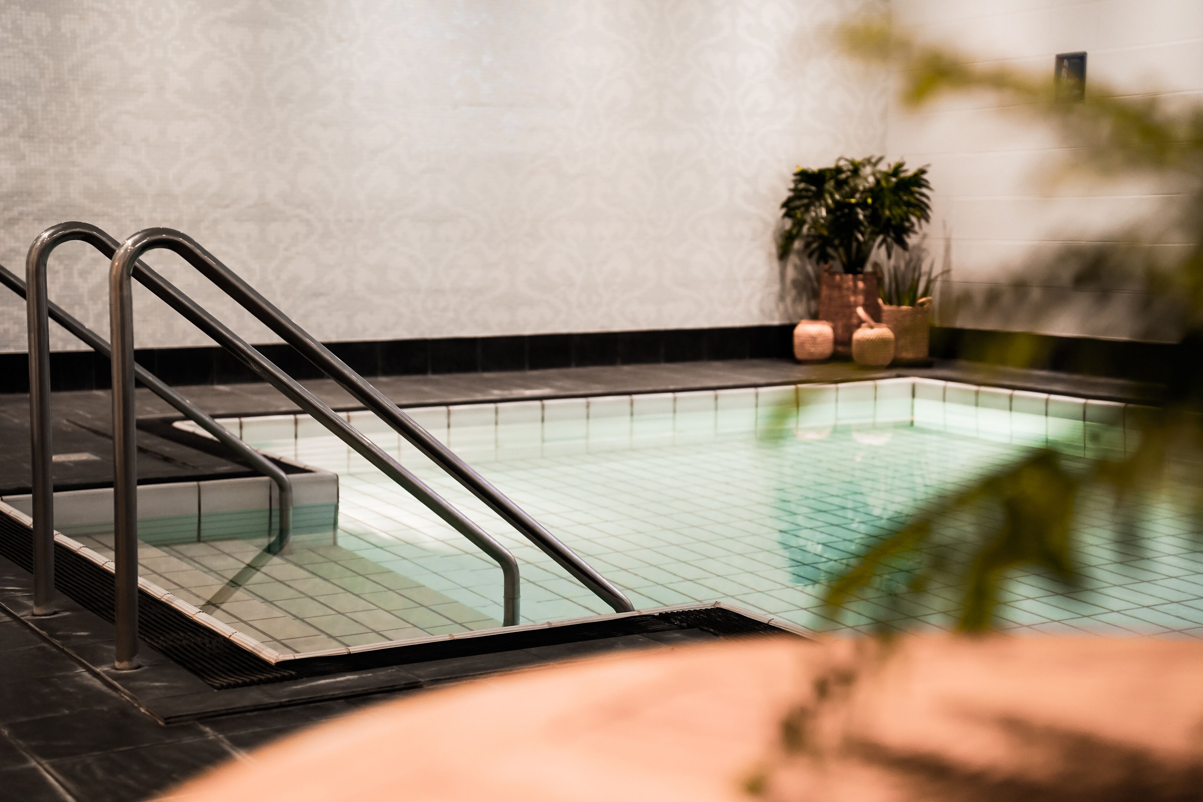 屋内プール、サンラウンジャー