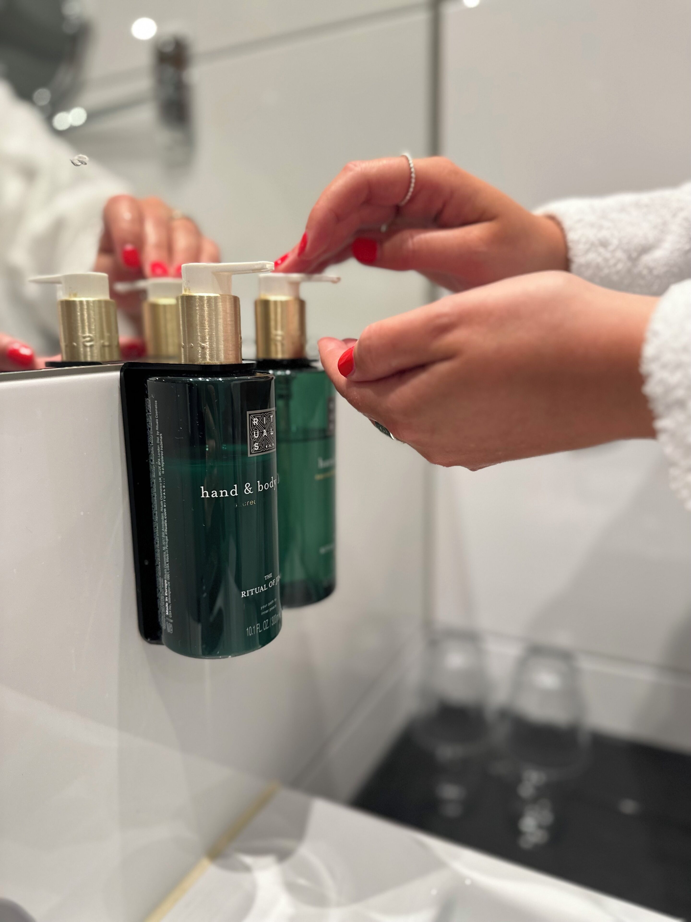 single room, 1 single bed (compact) | bathroom | hair dryer, towels