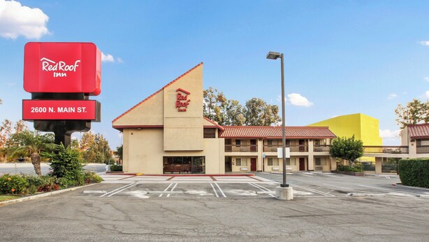 Exterior - Red Roof Inn Santa Ana (Santa Ana)
