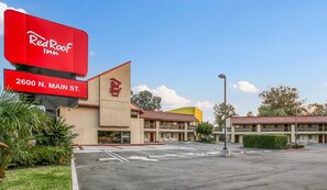 Exterior - Red Roof Inn Santa Ana (Santa Ana)