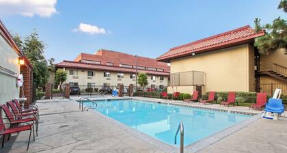 Red Roof Inn Santa Ana