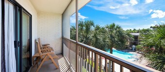 Red Roof Inn PLUS+ & Suites Naples Downtown-5th Ave S