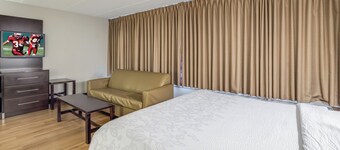 Red Roof Inn PLUS+ Boston - Woburn/ Burlington