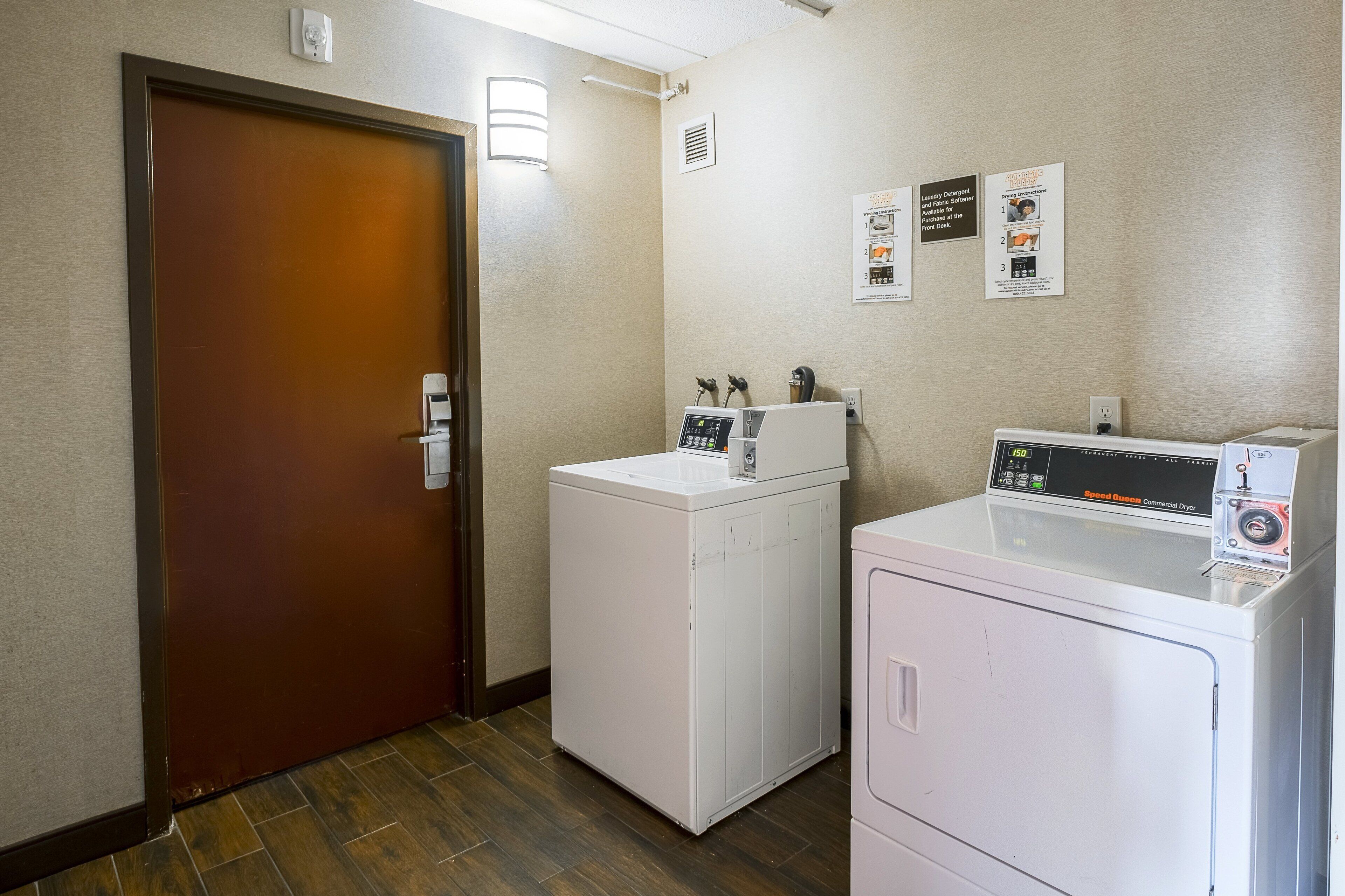 Photo - Red Roof Inn PLUS+ Boston - Woburn/ Burlington