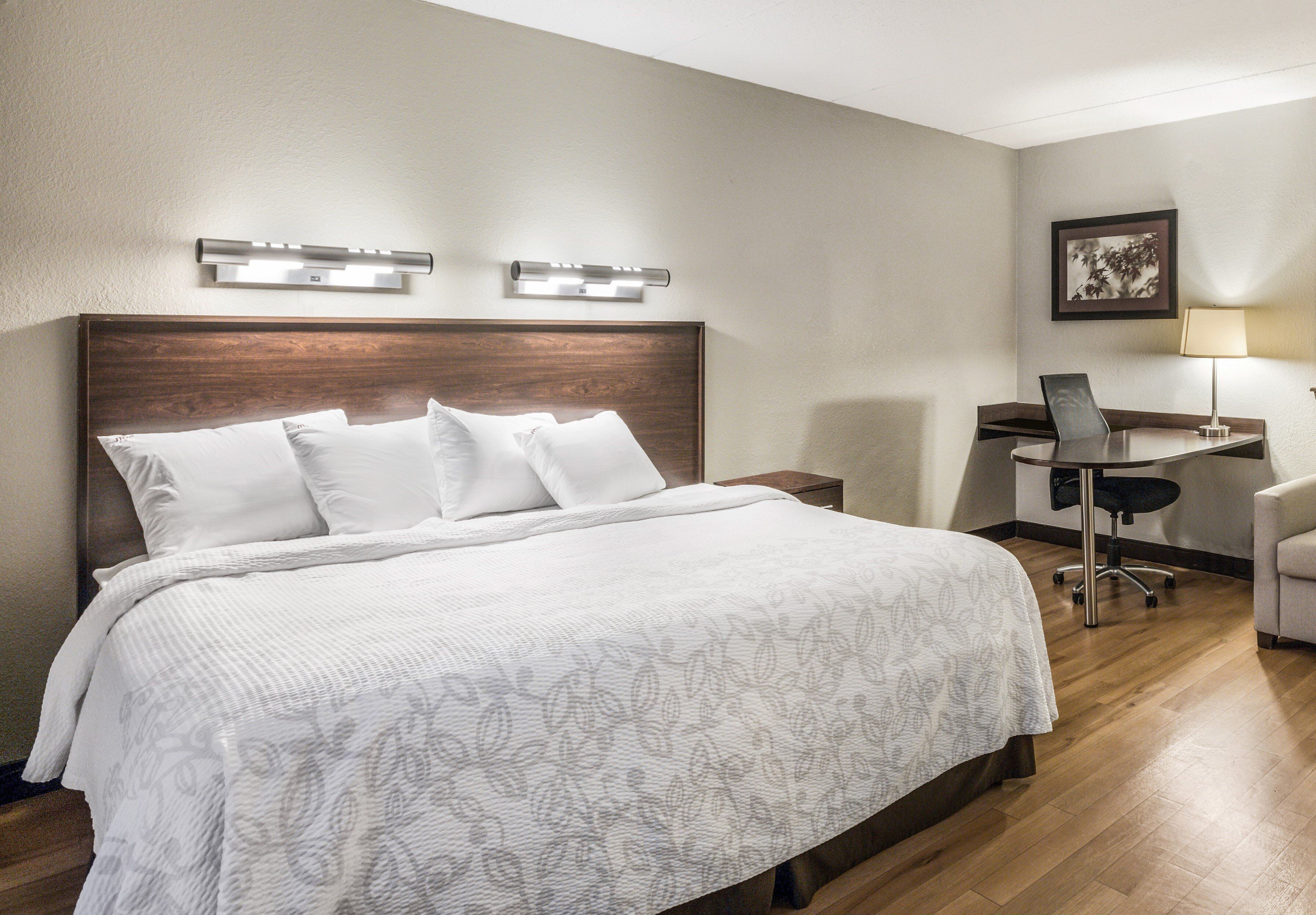 Photo - Red Roof Inn PLUS+ Boston - Woburn/ Burlington