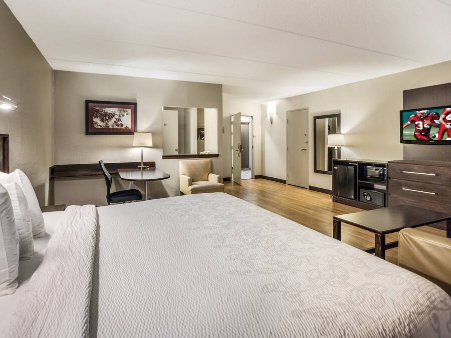 1 quarto, cofres nos quartos, escrivaninha