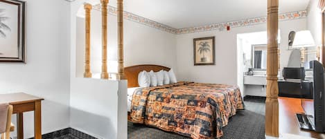 Literie de qualité supérieure, bureau, fer et planche à repasser