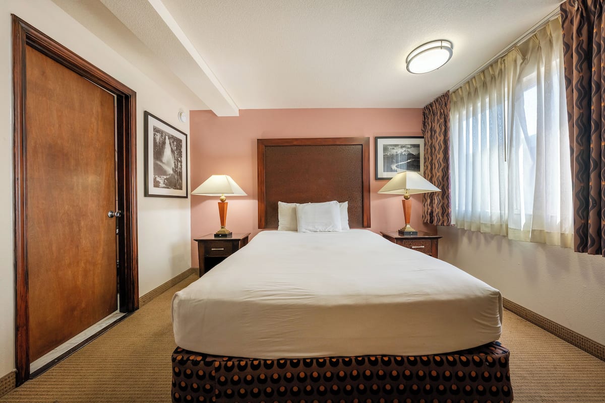 1 quarto, roupas de cama premium, escrivaninha