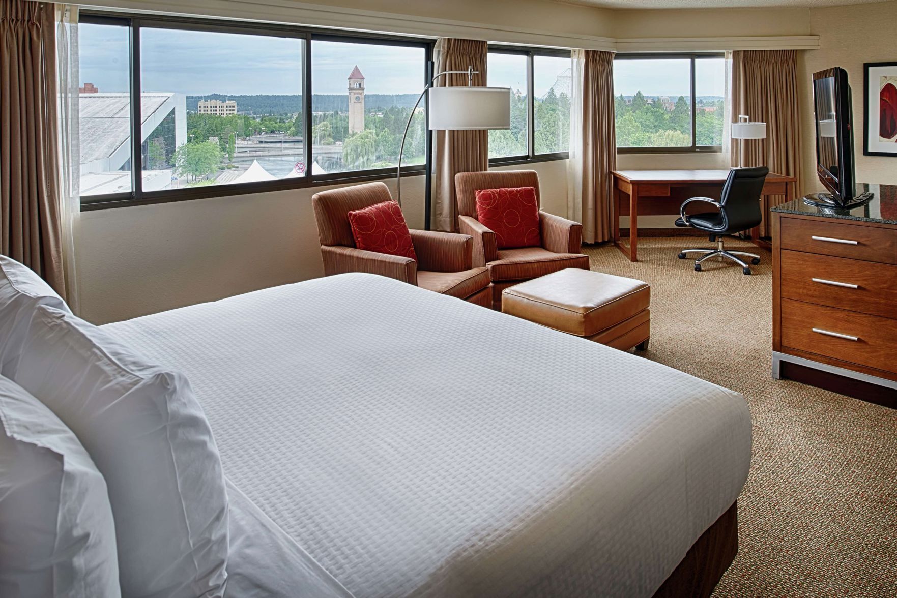 Premium bedding, down comforters, pillowtop beds, desk