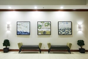Lobby - DoubleTree by Hilton Spokane City Center (Spokane)