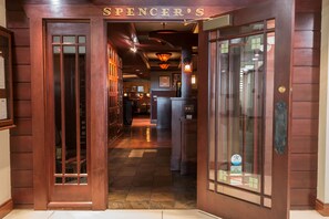 2 restaurants, breakfast, lunch, dinner served; American cuisine
