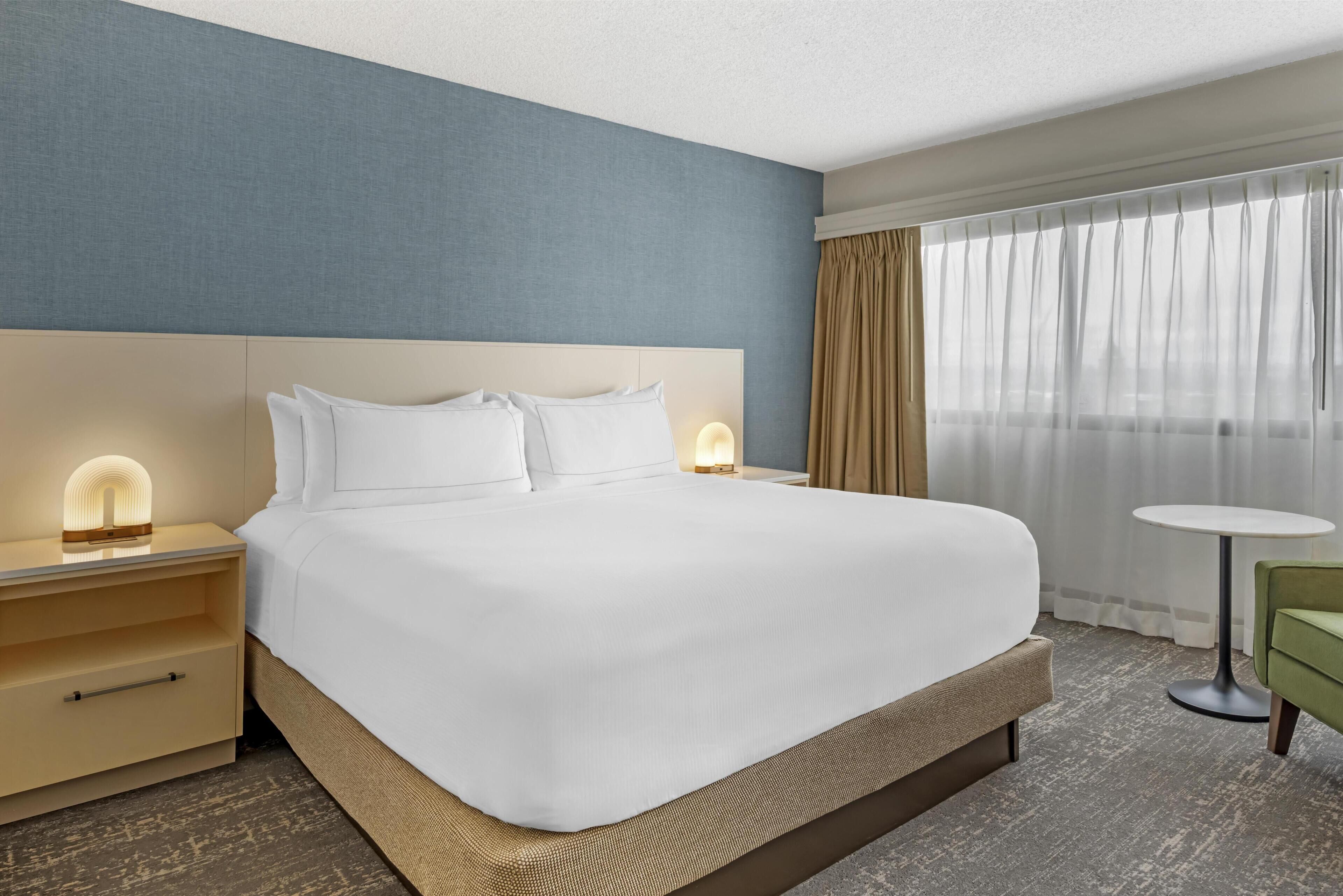 Suite, 1 King Bed (Statesman) | Premium bedding, down comforters, pillowtop beds, desk