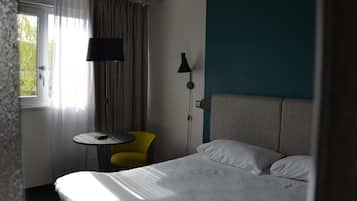 Standard Room, 1 Double Bed | Premium bedding, desk, soundproofing, free WiFi