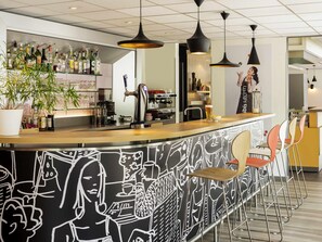 Bar (on property) - ibis Marne La Vallee Emerainville (Emerainville)