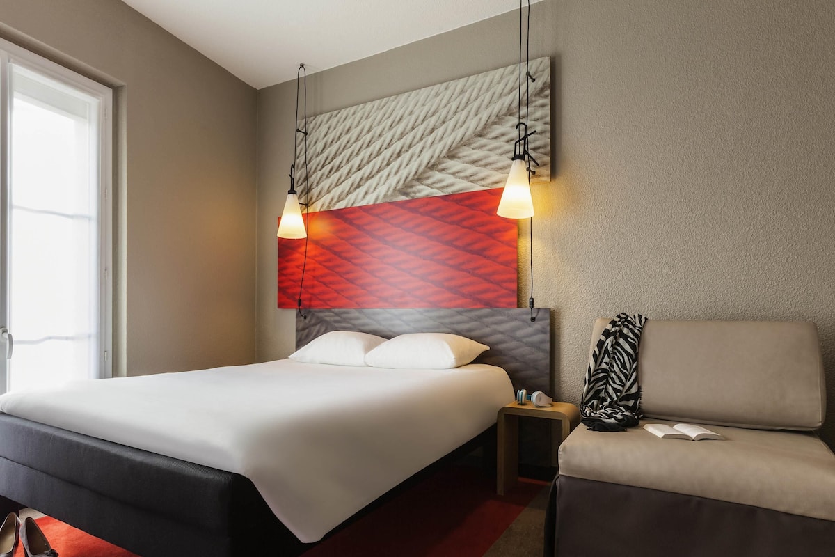 Standardzimmer, 3 Einzelbetten | Hochwertige Bettwaren, Schreibtisch, schallisolierte Zimmer