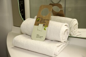 Premium bedding, in-room safe, desk, soundproofing