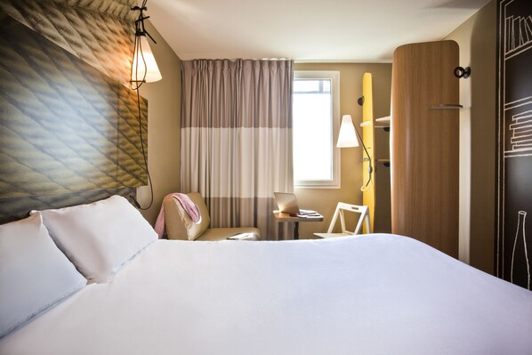 Standard Triple Room | Premium bedding, in-room safe, individually decorated