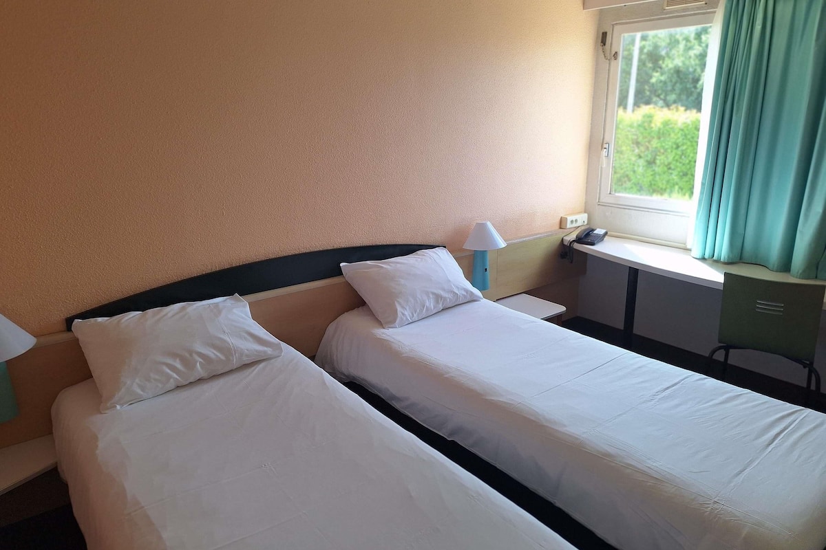 Standard Room, 2 Single Beds