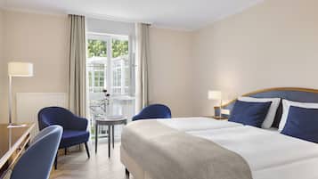 Comfort-Doppelzimmer | Badezimmer | Kostenlose Toilettenartikel, Haartrockner, Handtücher, Seife