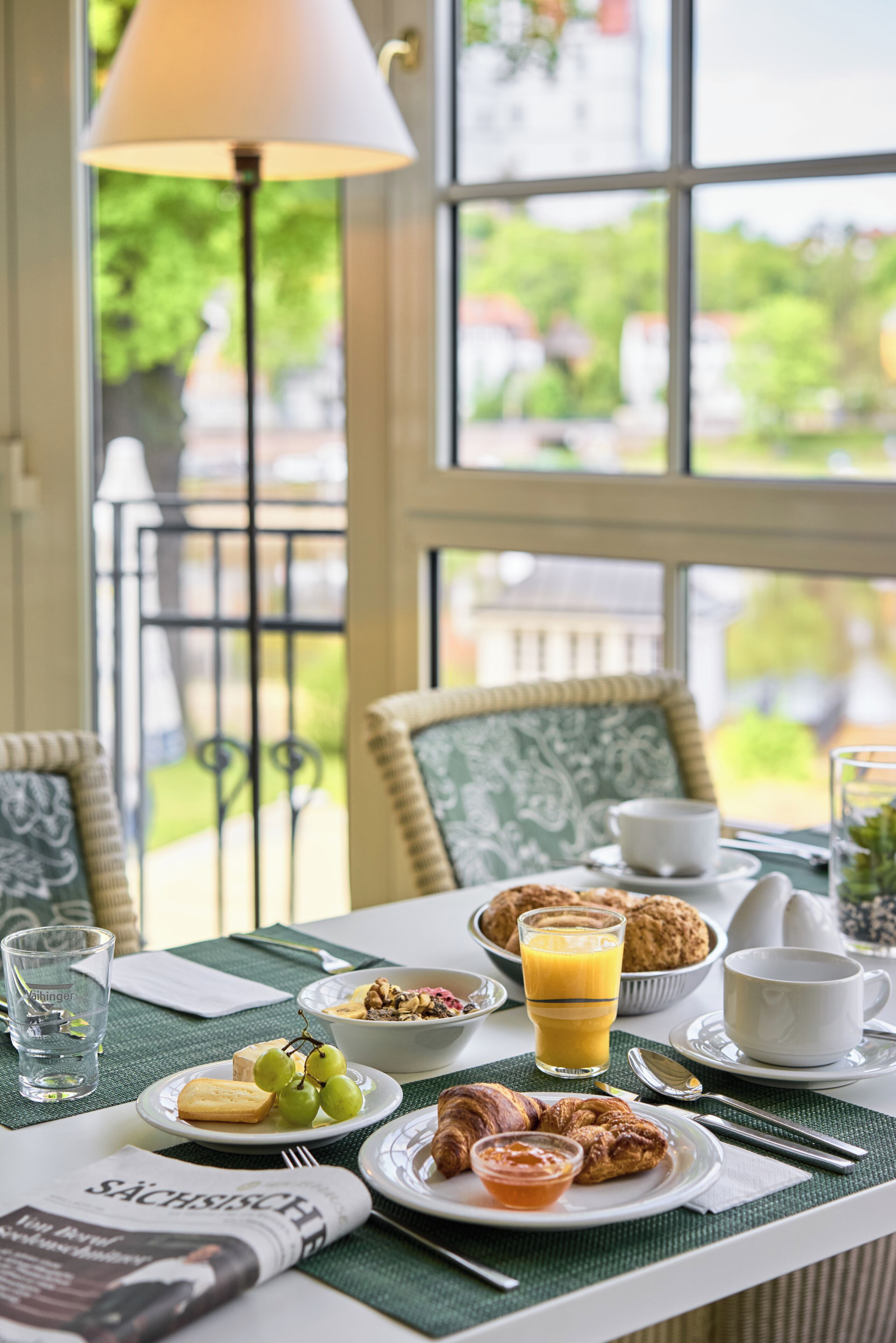 Daily buffet breakfast for a fee