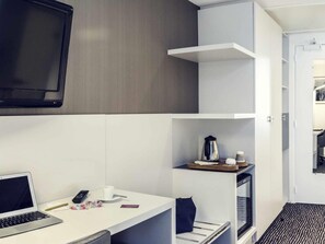 Classic Twin Room, 2 Twin Beds | Premium bedding, Select Comfort beds, in-room safe