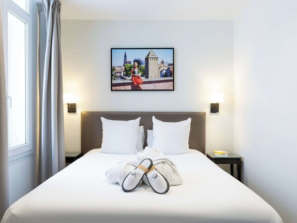 Premium bedding, Select Comfort beds, in-room safe