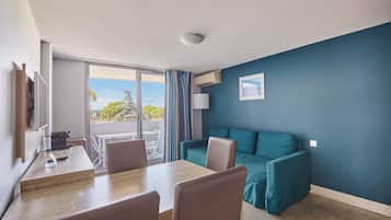 Superior Apartment, 1 Bedroom | Living area