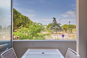 Studio | Terrace/patio