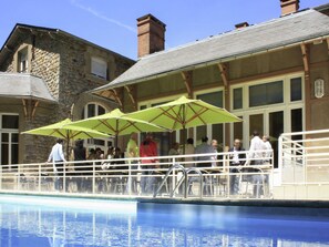 Exterior - Mercure Saint Nectaire Spa & Bien-être Hotel (Saint-Nectaire)