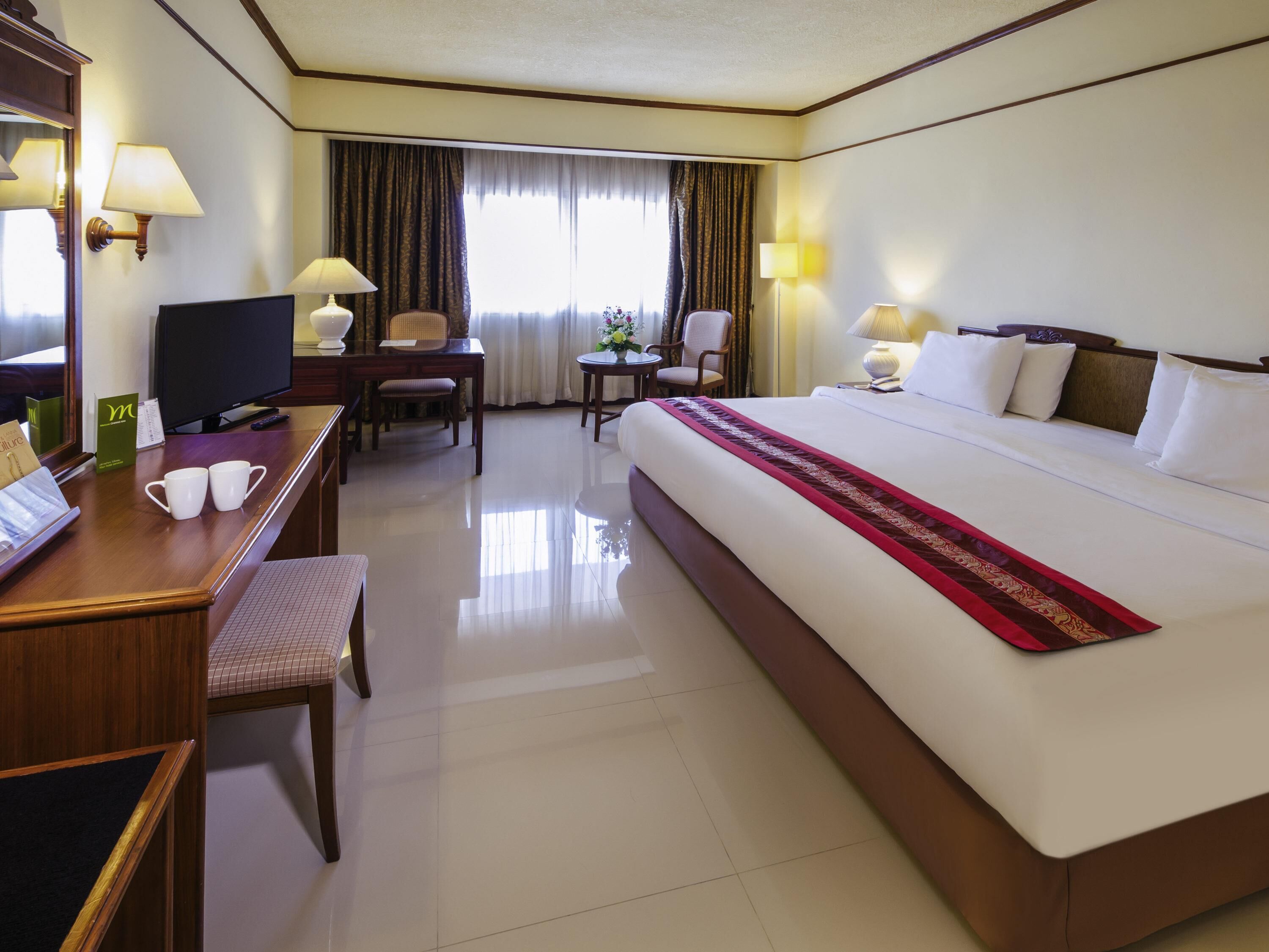 Habitació Deluxe, 1 llit de matrimoni gran | Roba de llit d'alta qualitat, escriptori i cortines opaques 