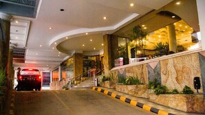 Exterior - Soechi International (Medan)