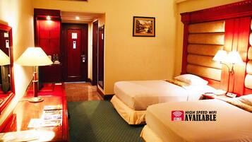 Kamar Superior | Brankas, meja kerja, dan Wi-Fi gratis