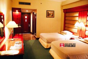 Superior-rum | Värdeförvaringsskåp på rummet, skrivbord och gratis wi-fi