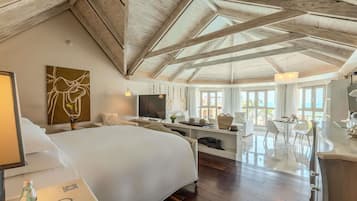 Suite, 1 King Bed, Ocean View (Legend Suite) | Premium bedding, down comforters, minibar, in-room safe