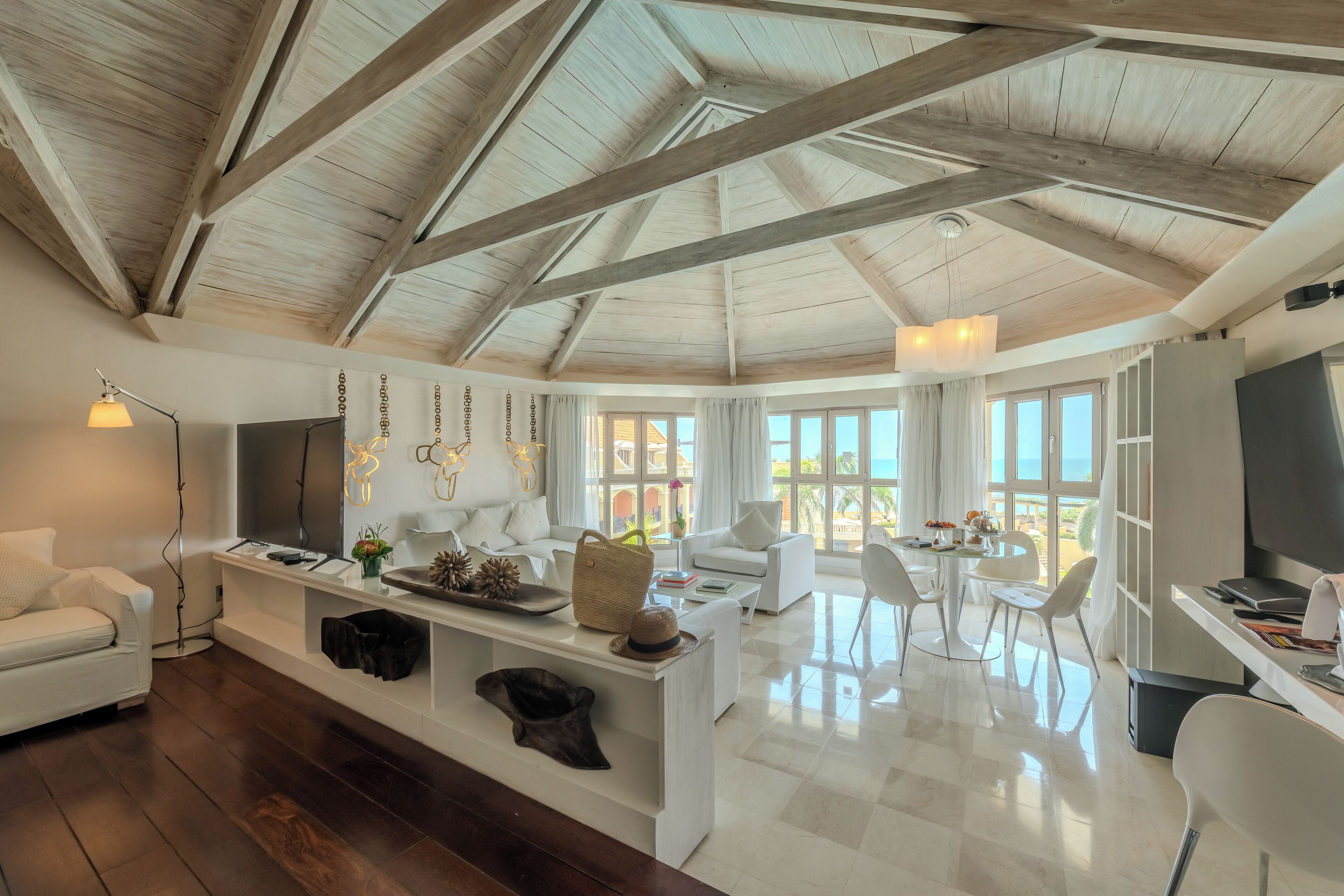Suíte, 1 cama King, vista para o oceano (Legend Suite) | Roupas de cama premium, edredons de pluma, frigobar, cofres nos quartos