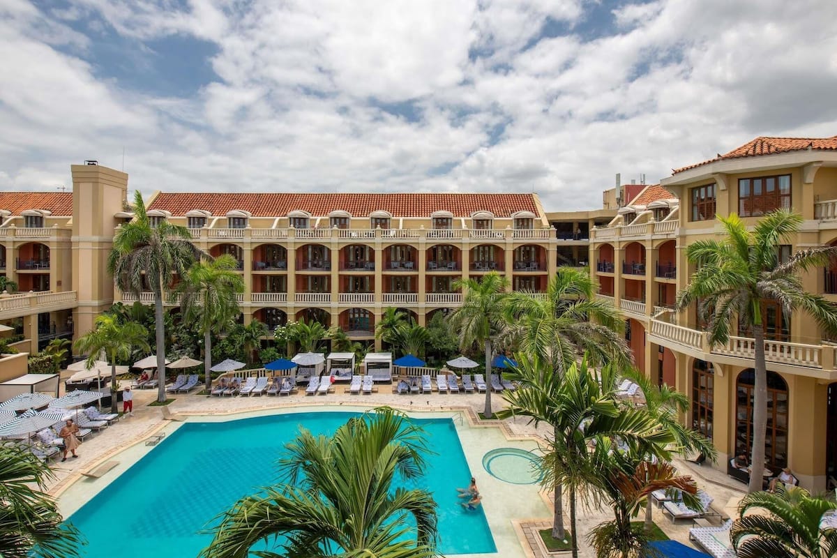 Superior Room, 1 King Bed, Balcony, Pool View