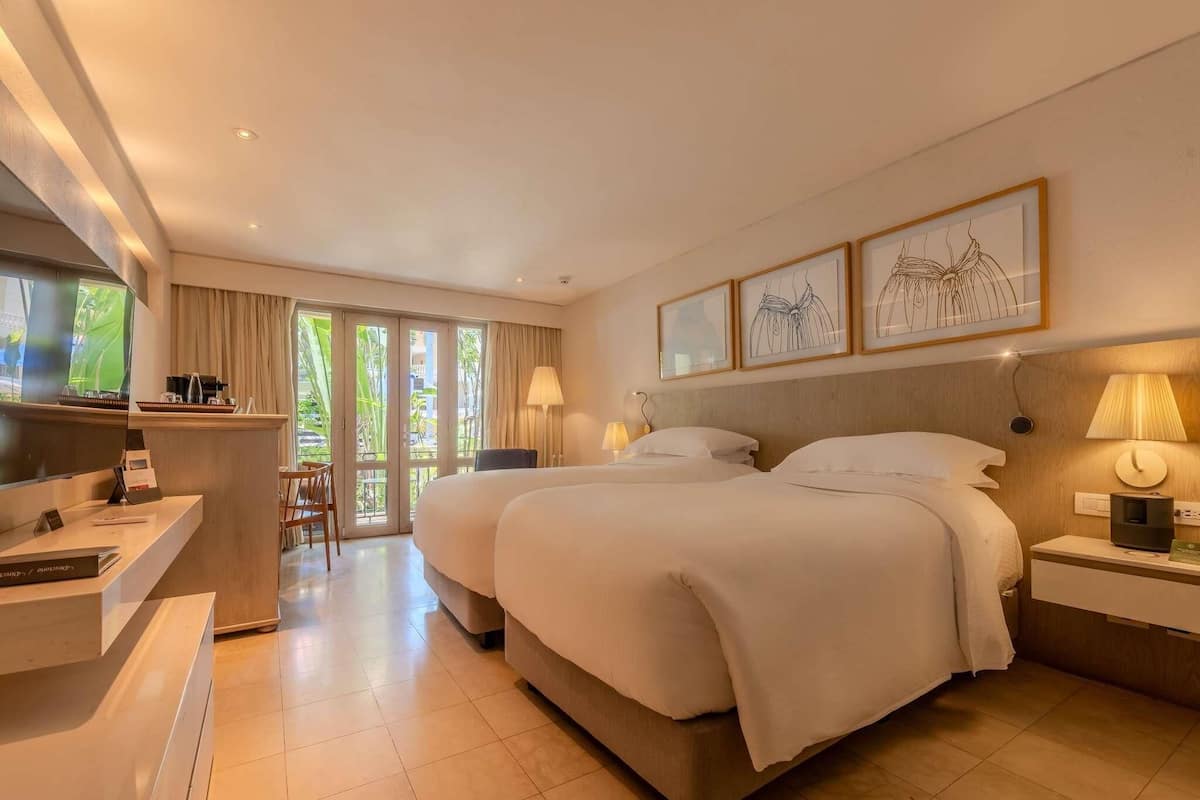 Superior Twin Room, 2 Single Beds, Balcony, Garden View