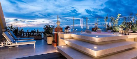 Suite, 1 Katil Raja (King), Terrace, Ocean View (Imperial Amaral) | Peralatan tempat tidur premium, gebar bulu kapas, bar mini