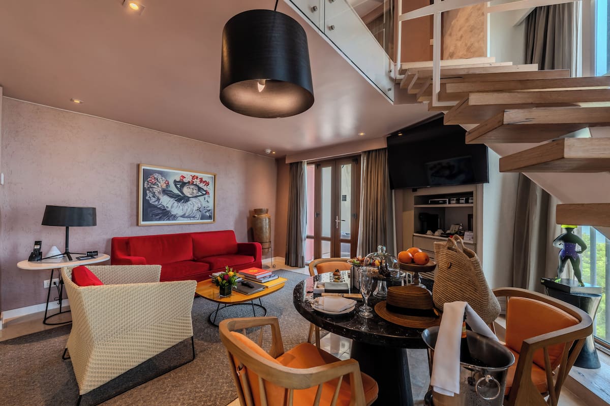 Suite, 1 King Bed, Terrace, Sea View (Grau Suite)