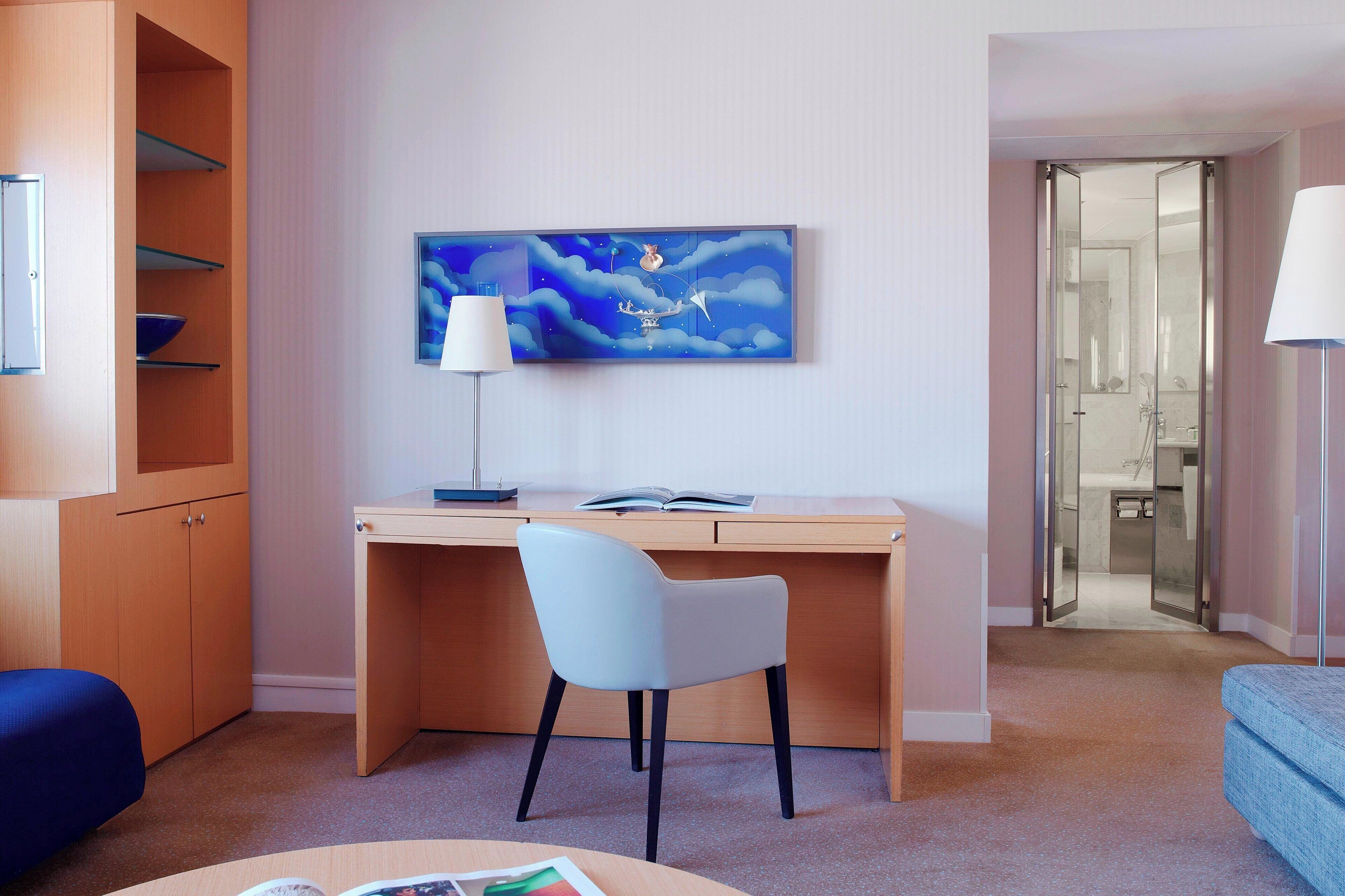 1 bedroom, premium bedding, minibar, in-room safe