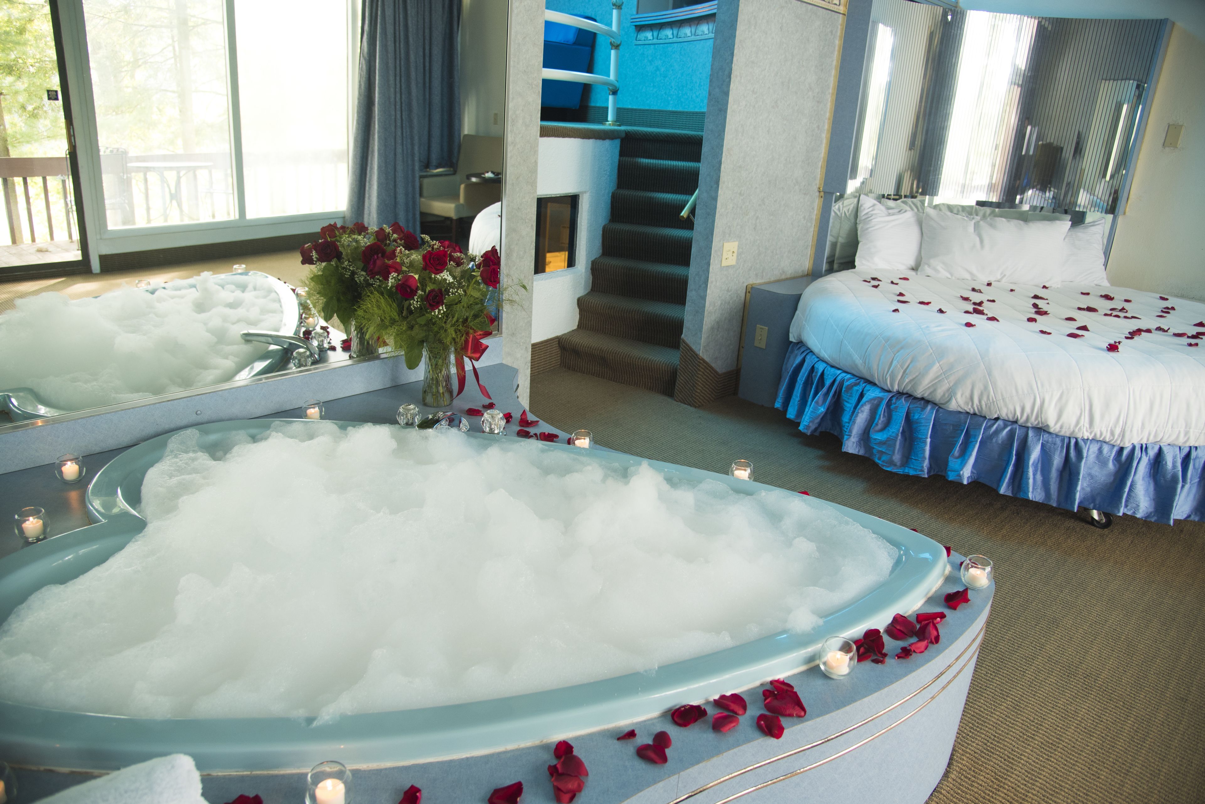 Fantasy Apple | Strykejern/-brett, wi-fi (inkludert) og sengetøy