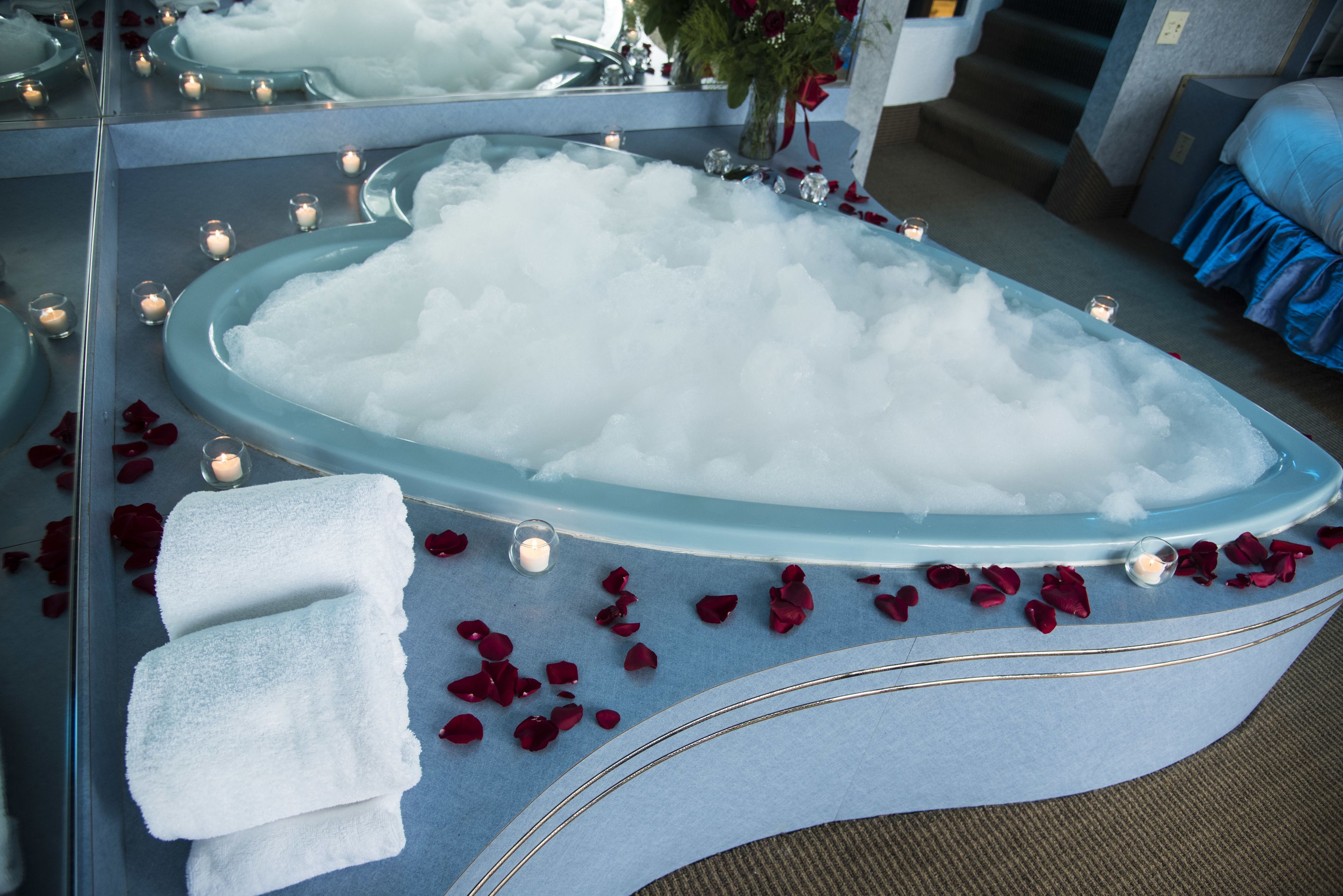 Fantasy Apple | Strykejern/-brett, wi-fi (inkludert) og sengetøy